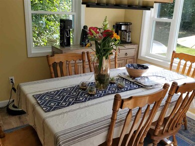 53 Lindstrom Ct, Manchester, NH 03104 - photo 5