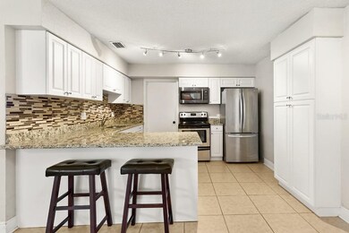 KITCHEN, SS APPLIANCES, BREAKFAST BAR