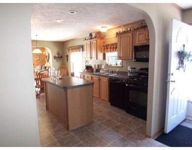 Kitchen. Convenient center island...