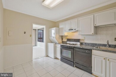 Skyline Plaza unit 2317N, Baileys Crossroads, VA 22041 - photo 7