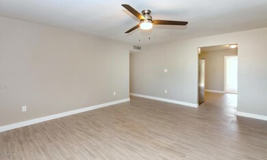 3527 E Thunderbird Rd-large-006-15-Main