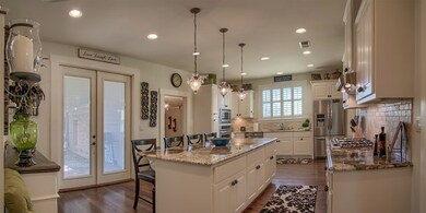 403 W Live Oak St, Fredericksburg, TX 78624 - photo 7