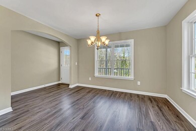 864 Berg St, Asheboro, NC 27203 - photo 5