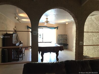 Family room or great room, very large space, 8 ft 