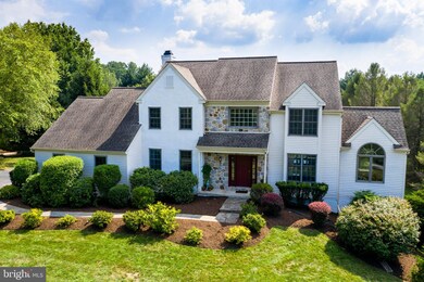 838 4 Streams Dr, West Chester, PA 19382 - photo 2