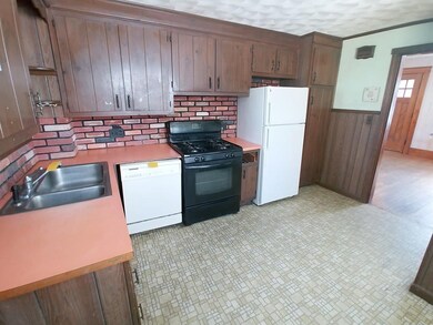 24 Lemuel Ave, Chicopee, MA 01013 - photo 6