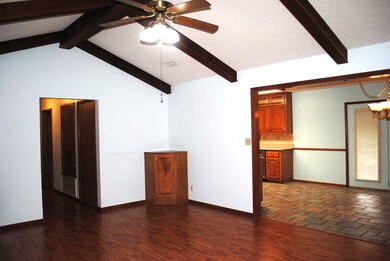 1012 Avenue C, Fredericksburg, TX 78624 - photo 2
