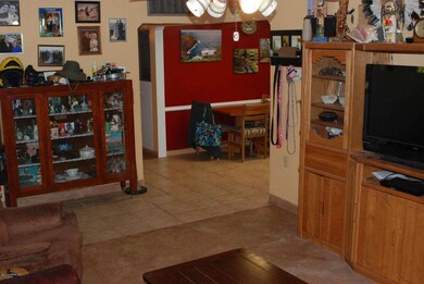 Front room, picture 3