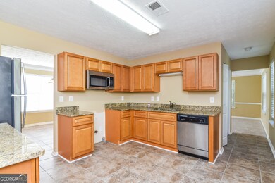 1000 Cliffside Run, Lithonia, GA 30058 - photo 4