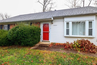 1021 Newcastle Dr, Cincinnati, OH 45231 - photo 3