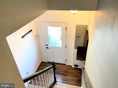 7202 Winding Hills Dr, Hanover, MD 21076 - photo 2