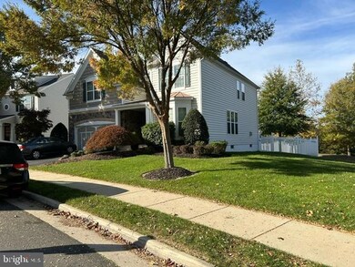 25563 Taylor Crescent Dr, Chantilly, VA 20152 - photo 2