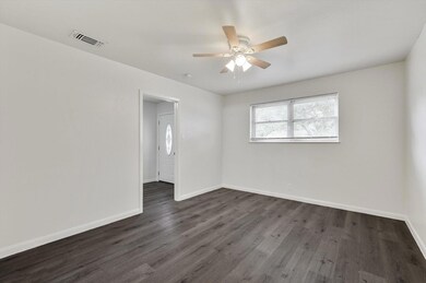 108 Reaves Ln, Hurst, TX 76053 - photo 6