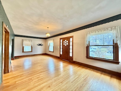 647 Milwaukee Rd, Beloit, WI 53511 - photo 3