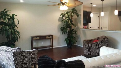 532 E 6th St, Claremore, OK 74017 - photo 2