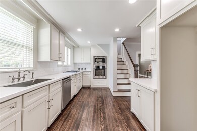 1725 Blount St, Houston, TX 77008 - photo 5