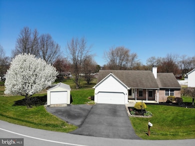 7 Esther Ln, Shoemakersville, PA 19555 - photo 2