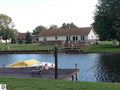 2275 E Bay Ridge Dr, Au Gres, MI 48703 - photo 2