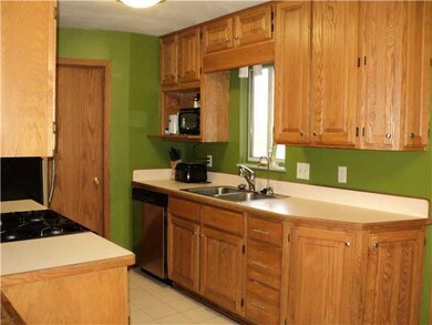 1360 Booth St, Howell, MI 48843 - photo 7
