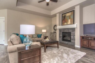 60511 Hedgewood Ln, Bend, OR 97702 - photo 6