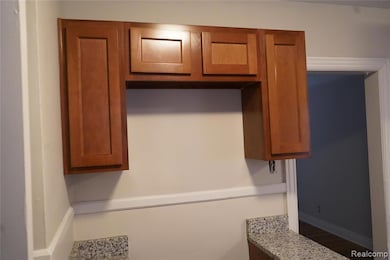 7010 Thatcher St, Detroit, MI 48221 - photo 3