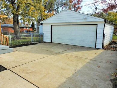 Over sized 2 car garage