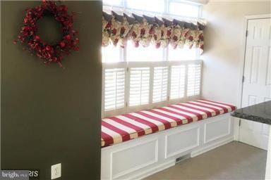 6005 Mill Cove Ct, Burke, VA 22015 - photo 7