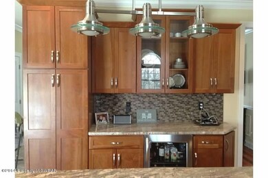 307 Canter Dr, Dallas, PA 18612 - photo 5