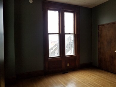 402 E Flora St, Washington, IN 47501 - photo 5