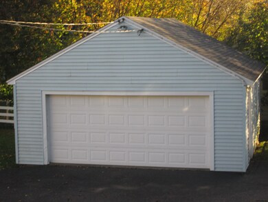 419 Mohawk Ave, Schenectady, NY 12302 - photo 2