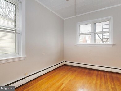 269 Chestnut St, Pottstown, PA 19464 - photo 4