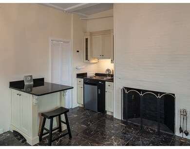 218 Washington St unit 2, Marblehead, MA 01945 - photo 3