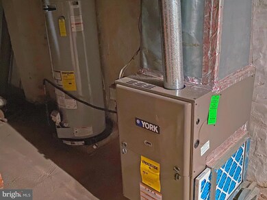 1654 N Fulton Ave, Baltimore, MD 21217 - photo 6