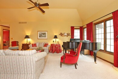 Living room 3
