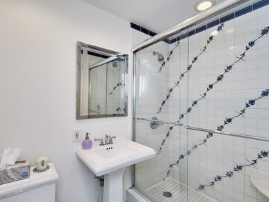 Harbor Towers unit 9D, Boston, MA 02110 - photo 5