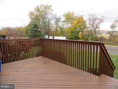 4 Red Tail Ct, Royersford, PA 19468 - photo 3