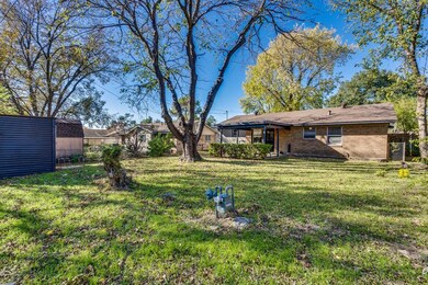2705 Linda Dr, Ennis, TX 75119 - photo 3