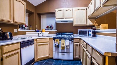 14261 Bryce Dr, Horizon City, TX 79928 - photo 5