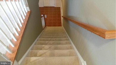 8203 Singleleaf Ln, Lorton, VA 22079 - photo 4