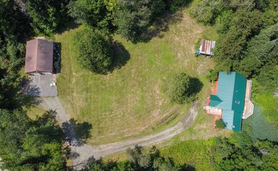 1374 E Albany Rd, Barton, VT 05839 - photo 4