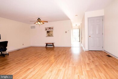 320 Manor Ln unit 11, King of Prussia, PA 19406 - photo 7