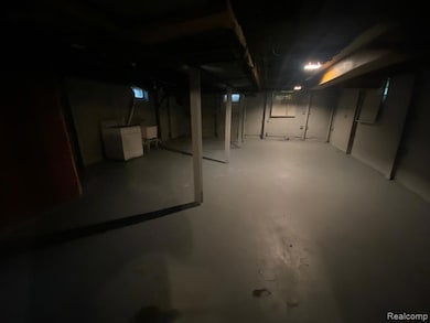 8833 Cloverlawn St, Detroit, MI 48204 - photo 7