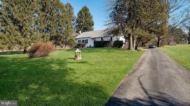 449 Thornton Rd, Cheyney, PA 19319 - photo 2