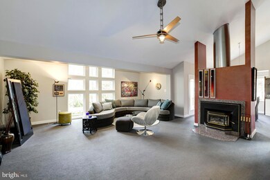 2472 Freetown Dr, Reston, VA 20191 - photo 3