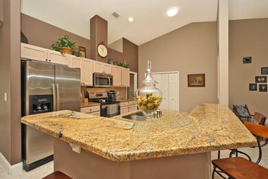 Kitchen Perfect for Family Gatherings