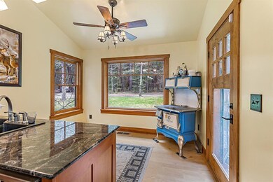 364 Bonnie Ln, Grants Pass, OR 97527 - photo 4