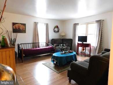 8012 Bradshaw Rd, Upper Falls, MD 21156 - photo 6