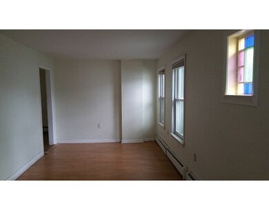 11 Fisher St, Lowell, MA 01850 - photo 4