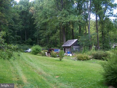 6902 Corning Rd, Zionsville, PA 18092 - photo 3