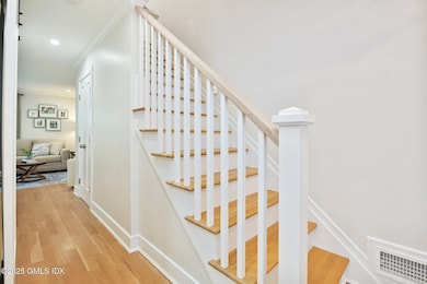 3-web-or-mls-75-cos-cob-ave-apt-9